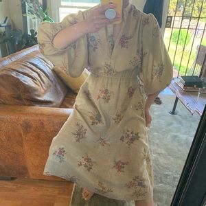 Vintage midi linen/gauze dress with pockets!